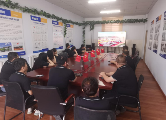 致敬勝利，共燃家國(guó)情懷——科好特科技組織員工觀看抗戰(zhàn)勝利 80 周年閱兵式